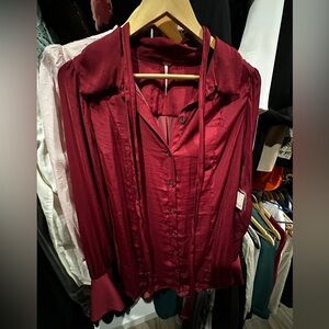 *NEW NEVER WORN* Free People long sleeve blouse size Large!